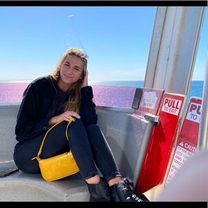 Meet your Posher, Tiara